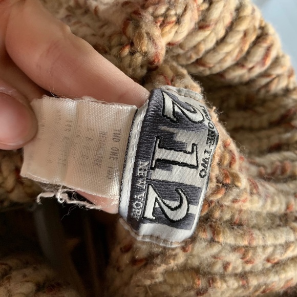 chunky knit short sleeve turtleneck - Picture 4 of 6